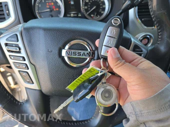2018 Nissan TITAN PRO-4X Crew Cab Short Bed – miniatura 5