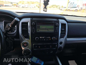 2018 Nissan TITAN PRO-4X Crew Cab Short Bed – miniatura 7