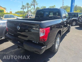 2018 Nissan TITAN S Crew Cab Short Bed - miniatura 3