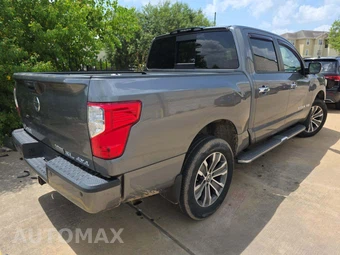2018 Nissan TITAN SL Crew Cab Short Bed - miniatura 3