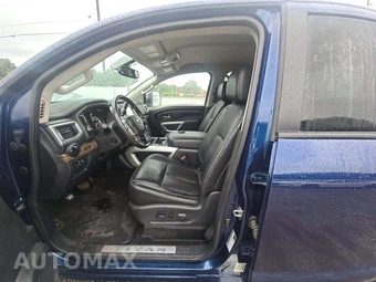 2018 Nissan TITAN SL Crew Cab Short Bed - miniatura 3