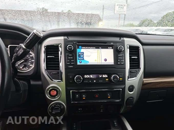2018 Nissan TITAN SL Crew Cab Short Bed - miniatura 7