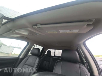2018 Nissan TITAN SL Crew Cab Short Bed - miniatura 8