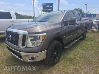 2018 Nissan TITAN SL Crew Cab Short Bed
