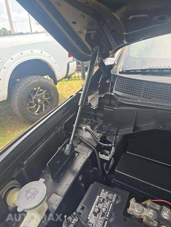 2018 Nissan TITAN SL Crew Cab Short Bed - miniatura 25