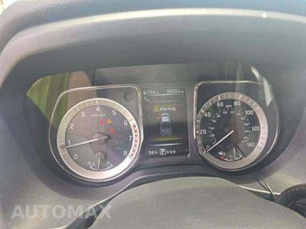 2018 Nissan TITAN SL Crew Cab Short Bed - miniatura 9