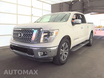 2018 Nissan TITAN SL Crew Cab Short Bed