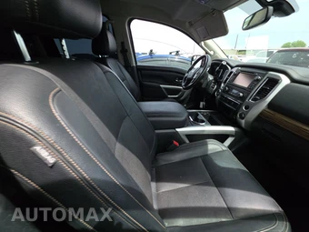 2018 Nissan TITAN SL Crew Cab Short Bed - miniatura 8
