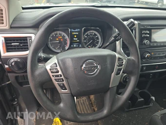 2018 Nissan TITAN SV Crew Cab Extra Short Bed - miniatura 10