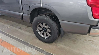 2018 Nissan TITAN SV Crew Cab Extra Short Bed - miniatura 43