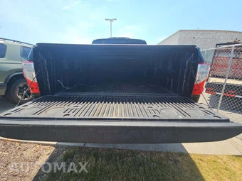 2018 Nissan TITAN SV Crew Cab Short Bed - miniatura 14