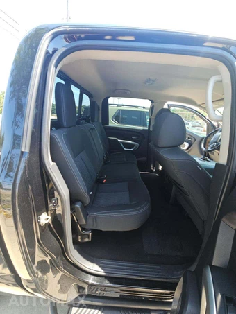 2018 Nissan TITAN SV Crew Cab Short Bed - miniatura 16