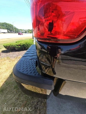 2018 Nissan TITAN SV Crew Cab Short Bed - miniatura 27