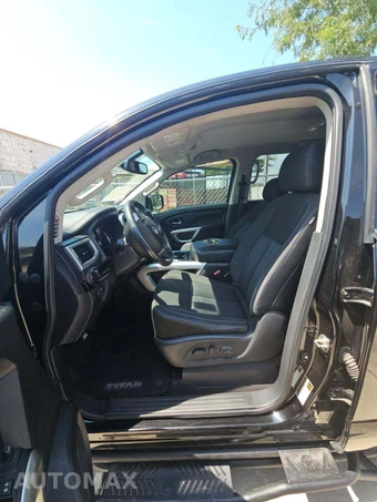 2018 Nissan TITAN SV Crew Cab Short Bed - miniatura 6