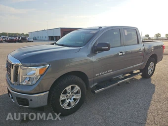 2018 Nissan TITAN SV Crew Cab Short Bed