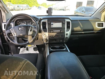 2018 Nissan TITAN SV Crew Cab Short Bed - miniatura 11