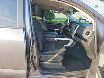 2018 Nissan TITAN SV Crew Cab Short Bed - miniatura 8