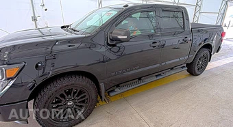 2018 Nissan TITAN SV Crew Cab Short Bed