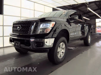 2018 Nissan TITAN SV Crew Cab Short Bed