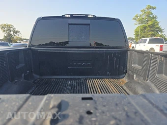 2018 Nissan TITAN SV Crew Cab Short Bed - miniatura 16
