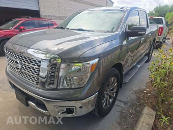 2018 Nissan TITAN SV Crew Cab Short Bed