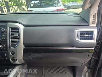 2018 Nissan TITAN SV Crew Cab Short Bed - miniatura 19