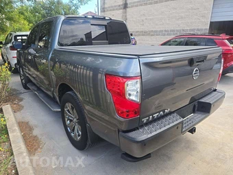 2018 Nissan TITAN SV Crew Cab Short Bed - miniatura 2