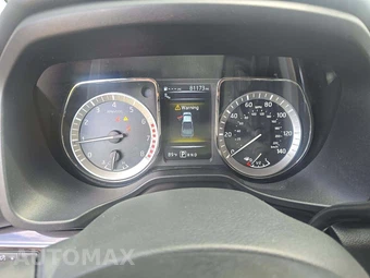 2018 Nissan TITAN SV Crew Cab Short Bed - miniatura 9