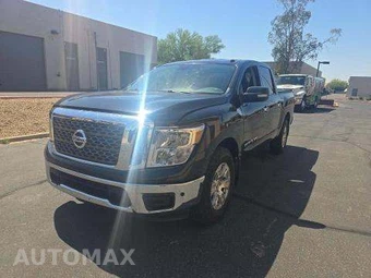 2018 Nissan TITAN SV Crew Cab Short Bed