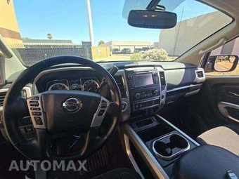 2018 Nissan TITAN SV Crew Cab Short Bed - miniatura 10