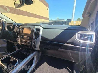 2018 Nissan TITAN SV Crew Cab Short Bed - miniatura 19