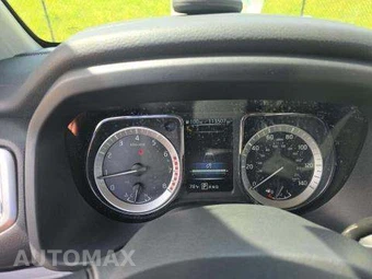2018 Nissan TITAN SV Crew Cab Short Bed - miniatura 10