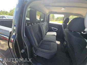 2018 Nissan TITAN SV Crew Cab Short Bed - miniatura 17