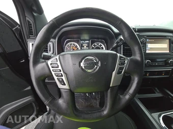2018 Nissan TITAN SV Crew Cab Short Bed - miniatura 10