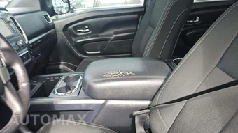 2018 Nissan TITAN SV Crew Cab Short Bed - miniatura 25