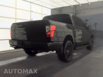 2018 Nissan TITAN SV Crew Cab Short Bed - miniatura 4