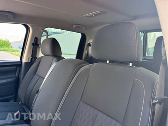 2018 Nissan TITAN SV Crew Cab Short Bed - miniatura 18