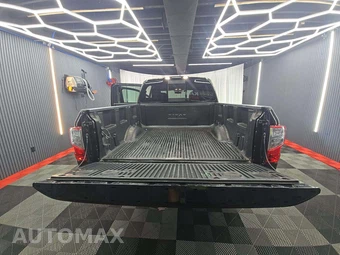 2018 Nissan TITAN SV Crew Cab Short Bed - miniatura 14