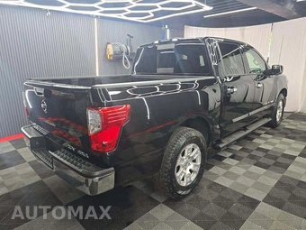 2018 Nissan TITAN SV Crew Cab Short Bed - miniatura 3