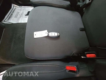 2018 Nissan TITAN SV Crew Cab Short Bed - miniatura 8