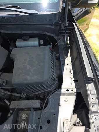 2018 Nissan TITAN SV Crew Cab Short Bed - miniatura 30