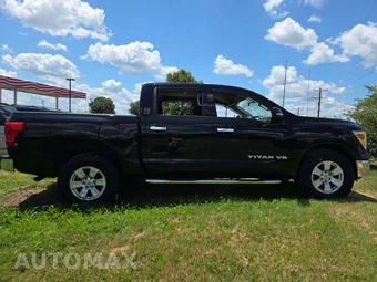 2018 Nissan TITAN SV Crew Cab Short Bed - miniatura 4