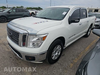 2018 Nissan TITAN SV Crew Cab Short Bed