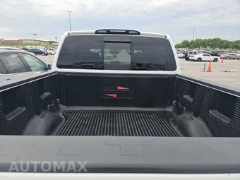 2018 Nissan TITAN SV Crew Cab Short Bed - miniatura 16