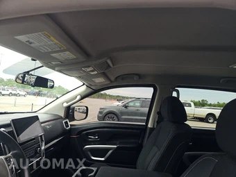 2018 Nissan TITAN SV Crew Cab Short Bed - miniatura 17