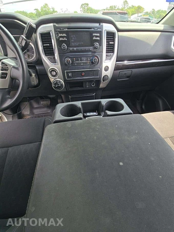 2018 Nissan TITAN SV Crew Cab Short Bed - miniatura 10