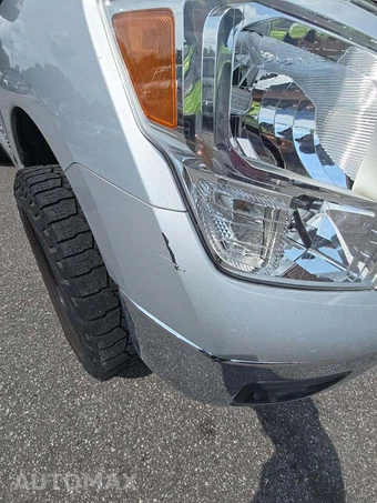 2018 Nissan TITAN SV Crew Cab Short Bed - miniatura 21