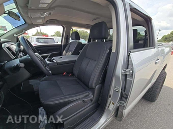 2018 Nissan TITAN SV Crew Cab Short Bed - miniatura 6