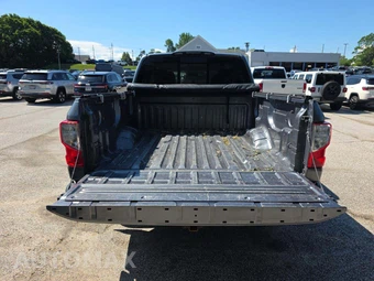 2018 Nissan TITAN SV Crew Cab Short Bed - miniatura 14