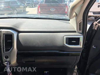 2018 Nissan TITAN SV Crew Cab Short Bed - miniatura 19